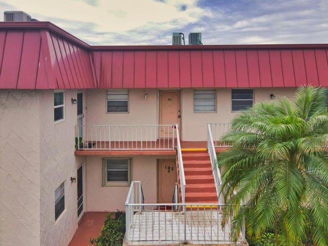 12026 GREENWAY Circle S 202, Royal Palm Beach, FL 33411