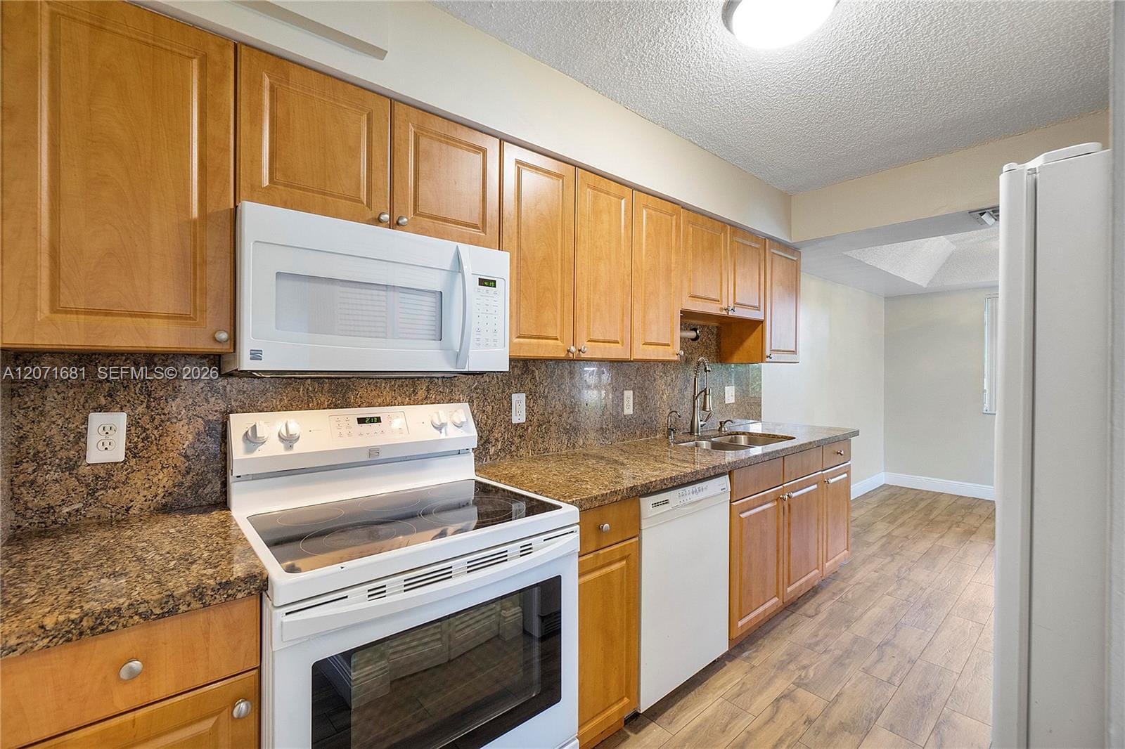 937 NW 104th Way — photo 9