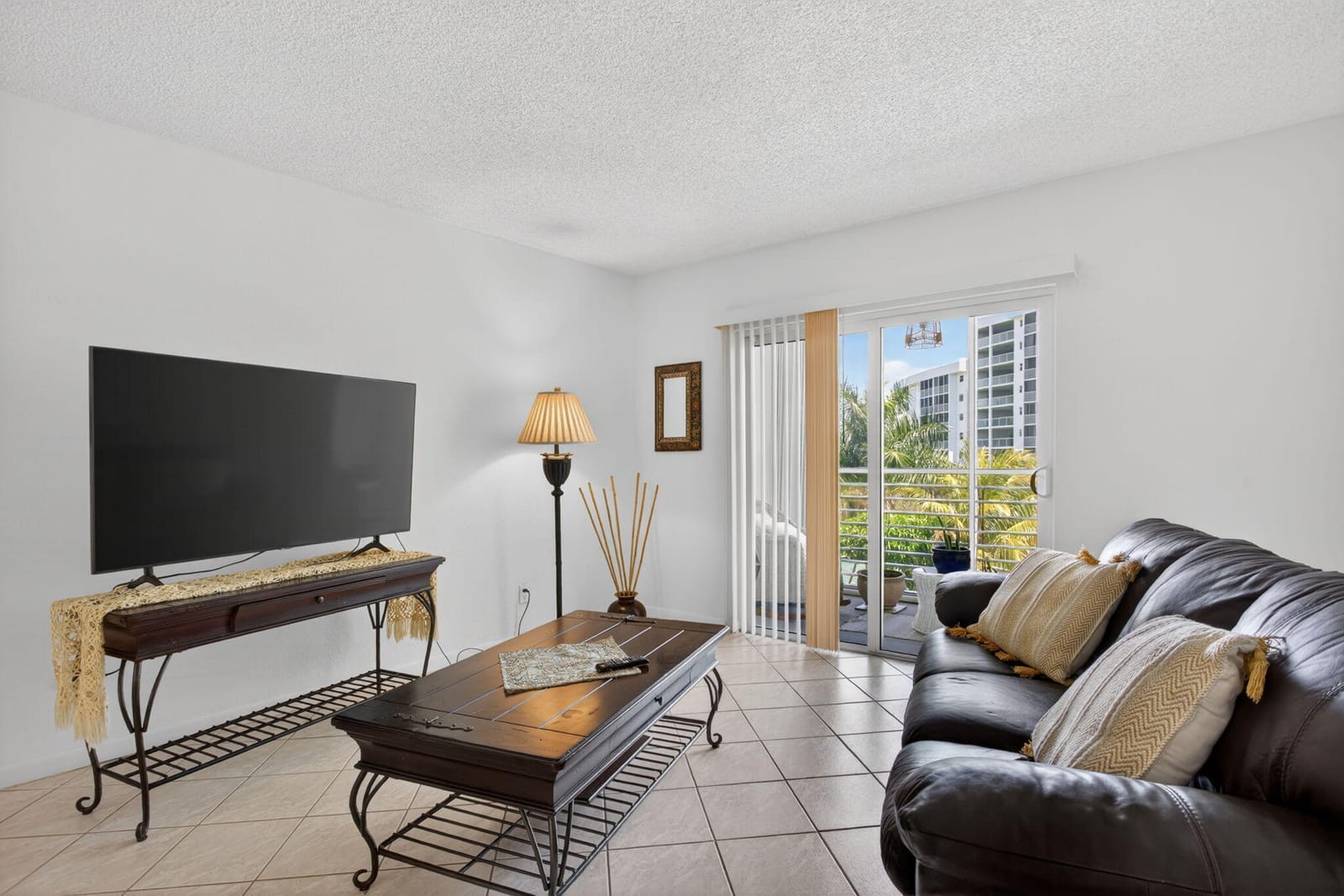 2731 NE 14TH ST Causeway 405 — photo 8