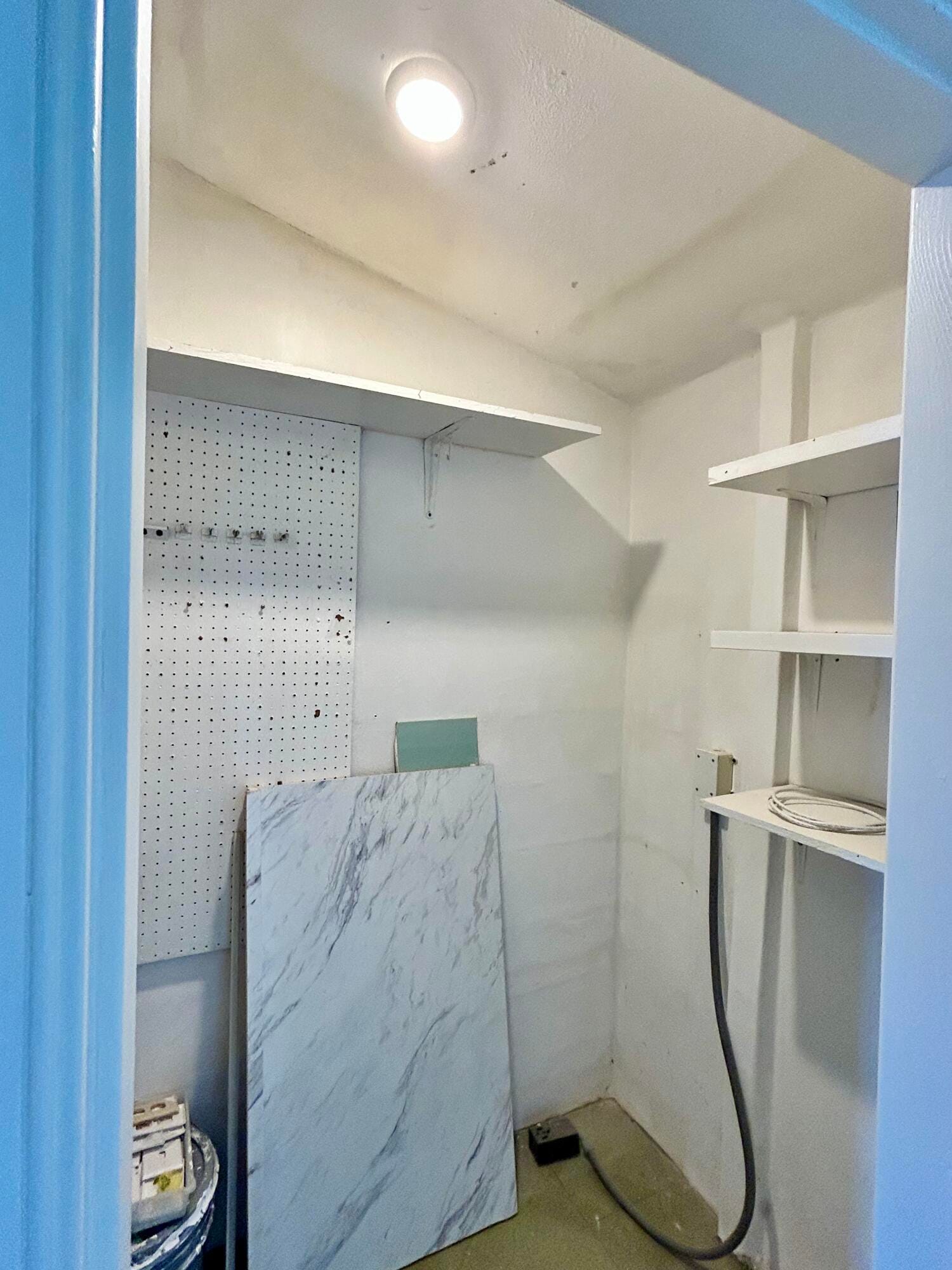 2895 CROSLEY Drive W C — photo 8