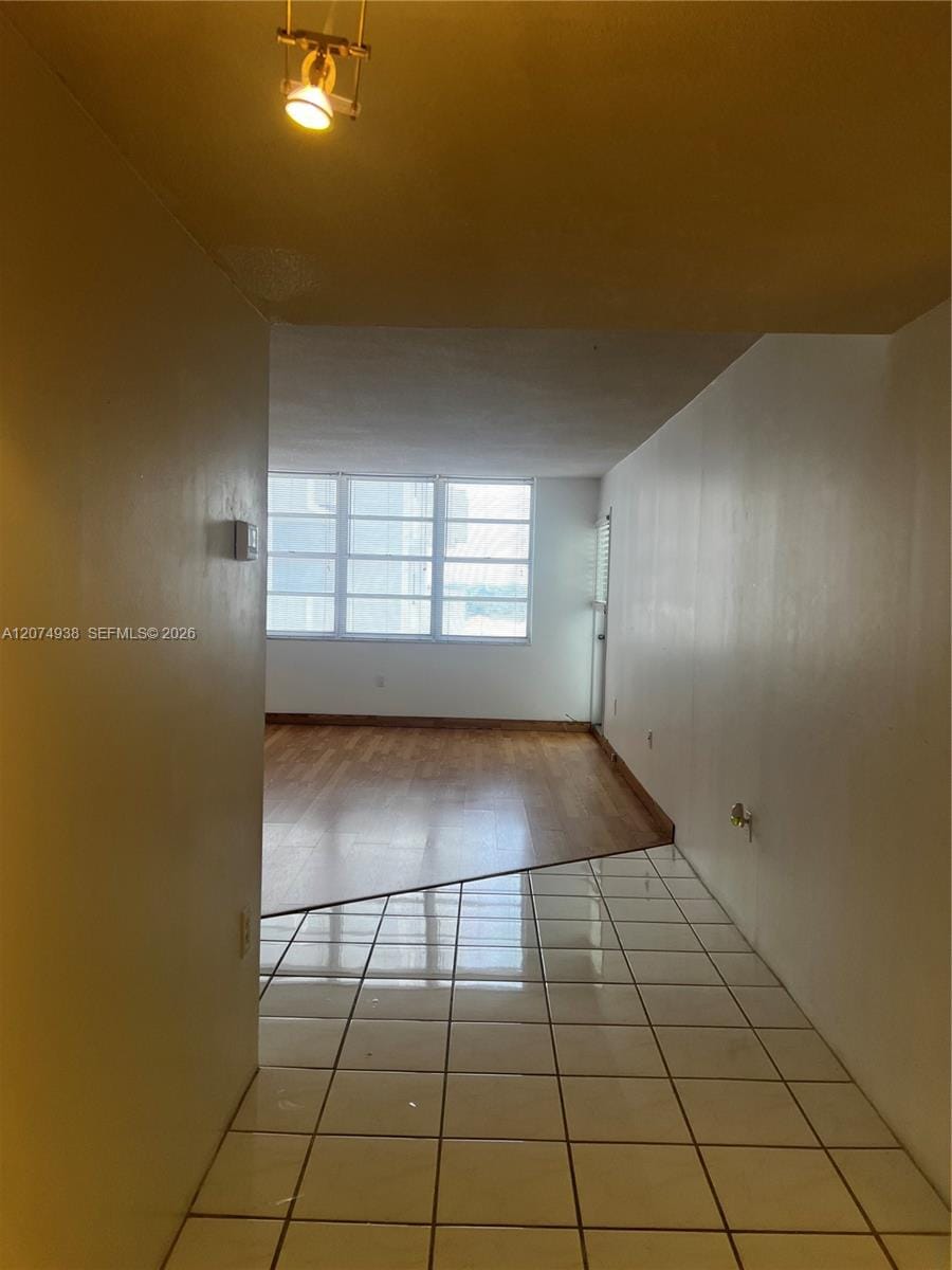 2750 NE 183rd Street 807 — photo 11