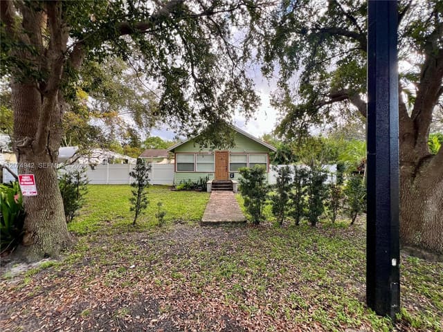 400 NE 3rd Street, Hinson, Pompano Beach, FL