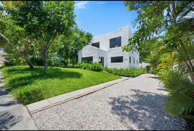 823 33RD Street, sold in ZIP 33407, West Palm Beach, FL