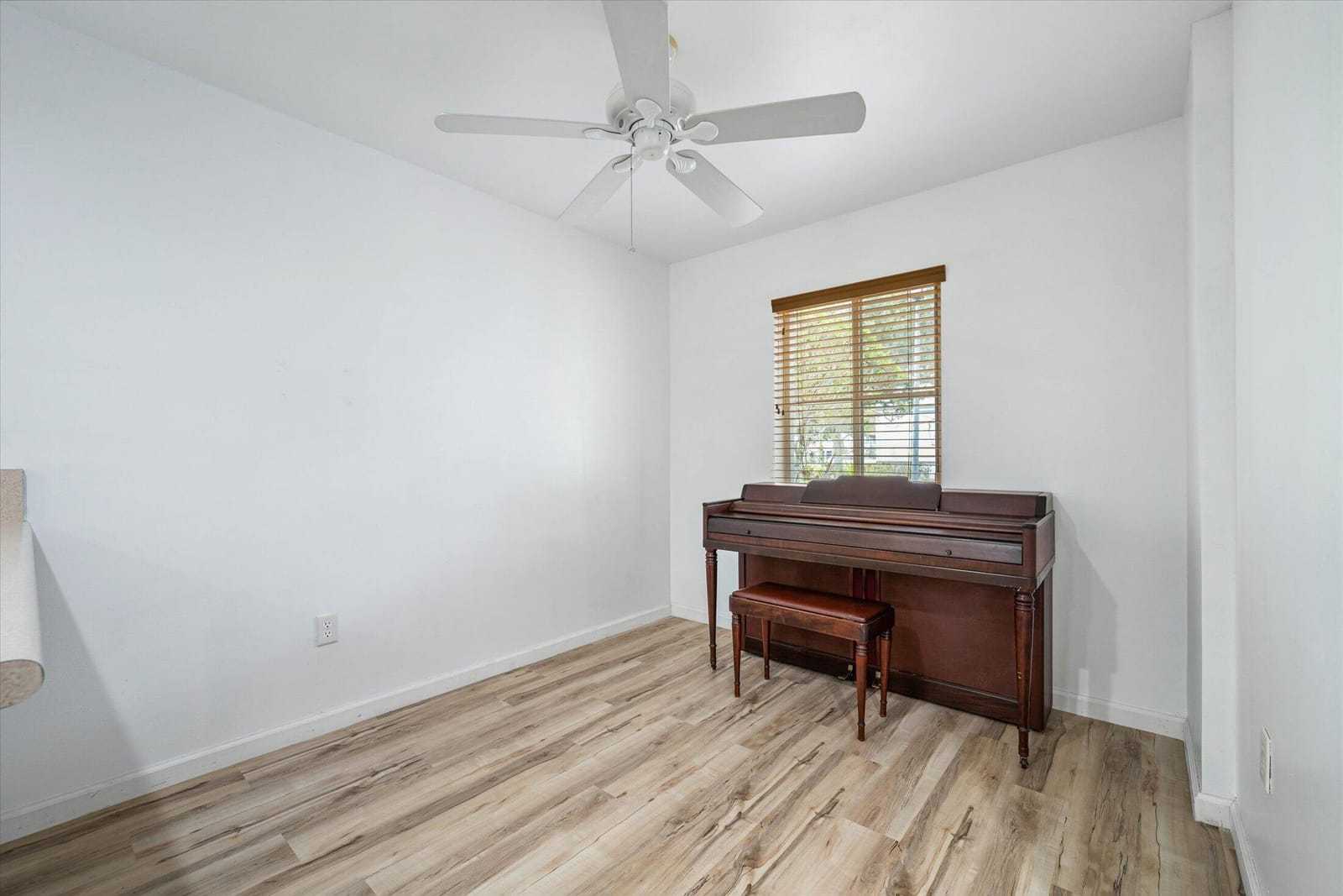 2030 NW 99th Way — photo 8