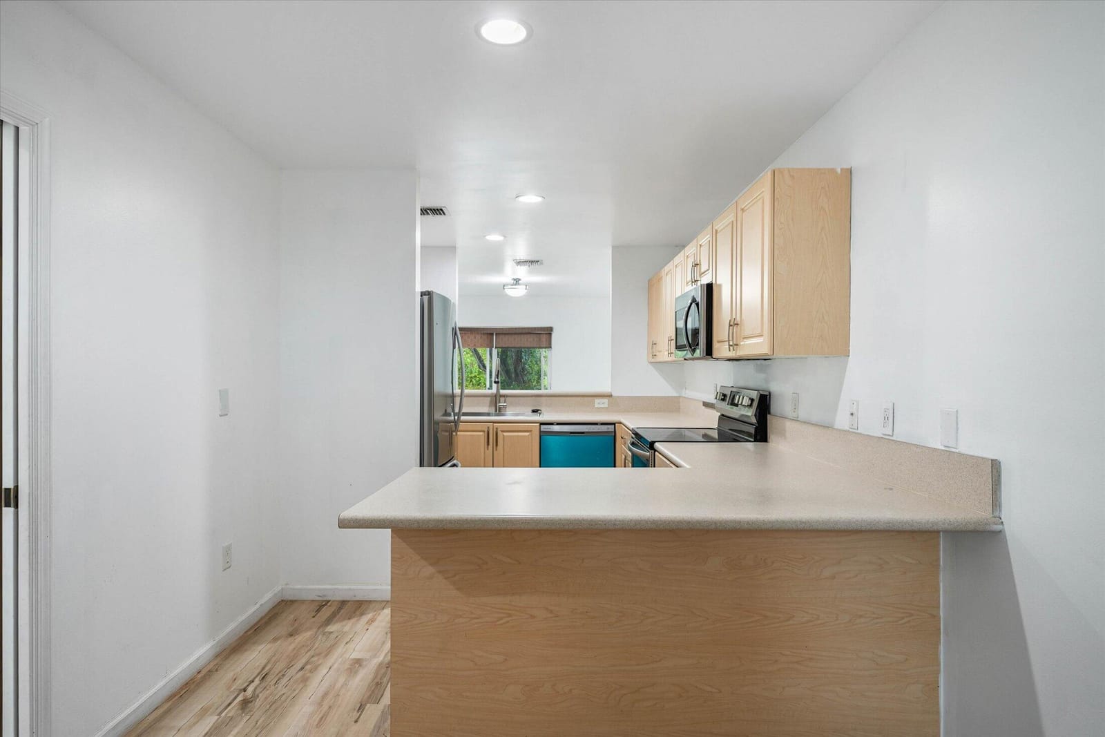 2030 NW 99th Way — photo 6