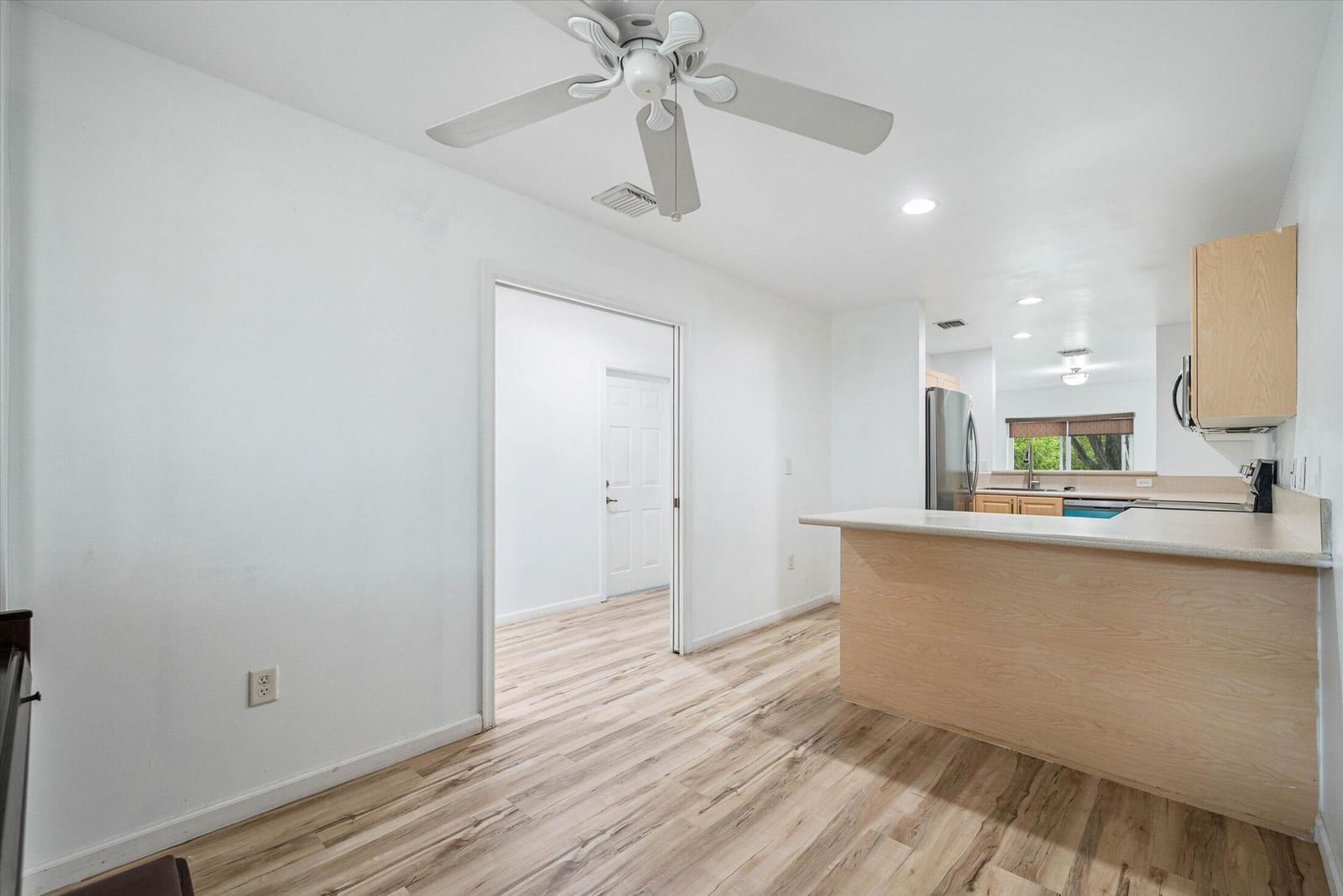 2030 NW 99th Way — photo 7