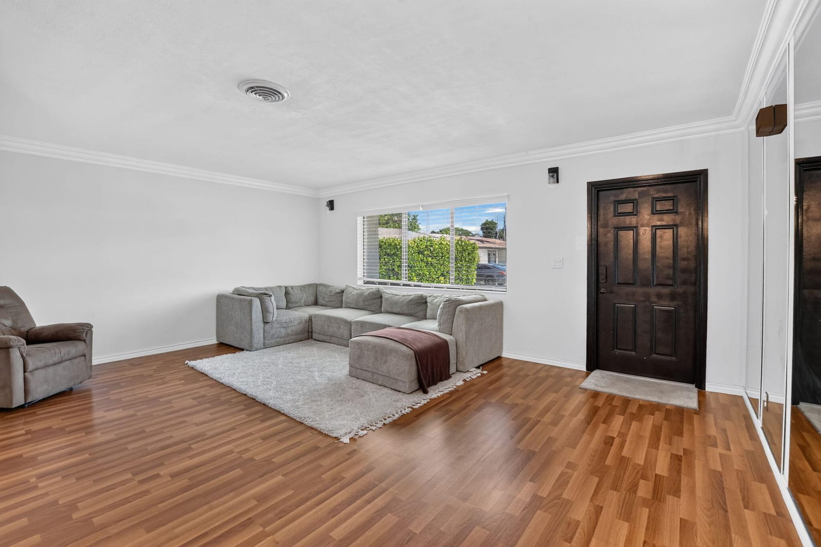 308 SE 2nd Street — photo 3