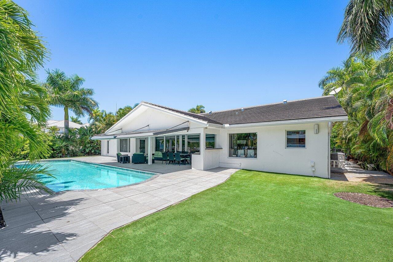 2540 MERCEDES Drive — photo 5