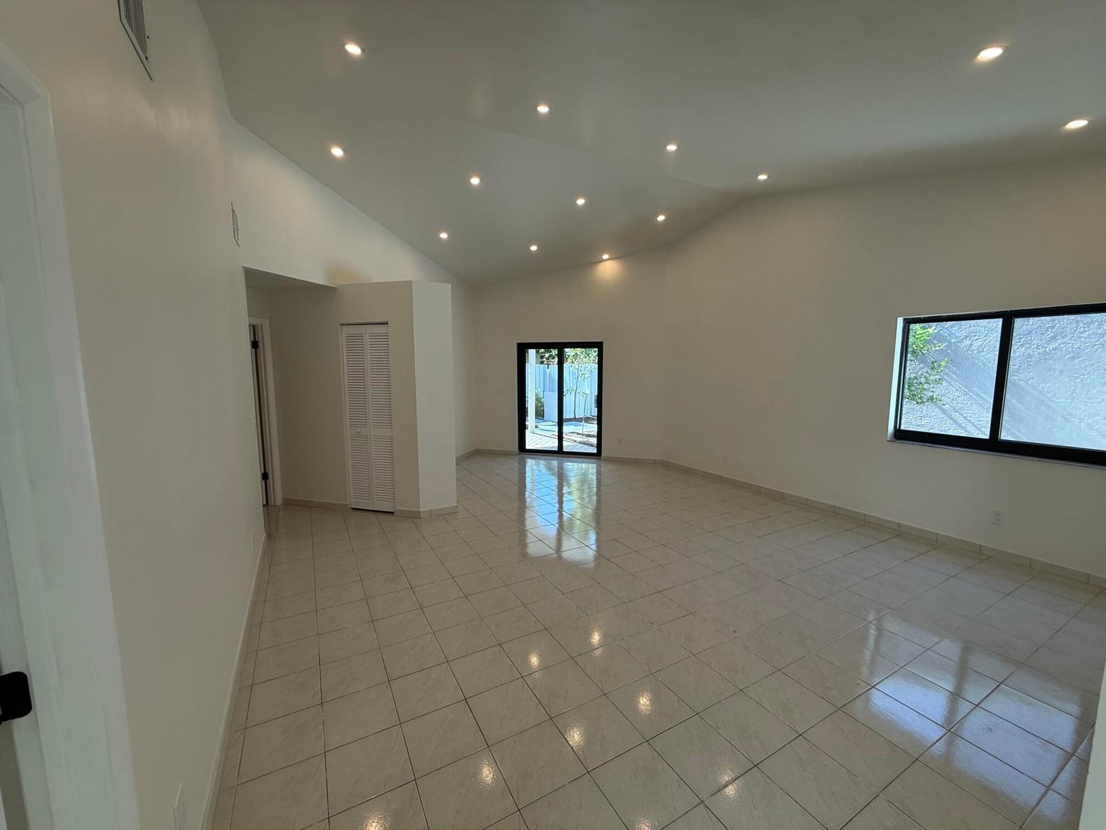 1160 SW 111th Avenue — photo 7