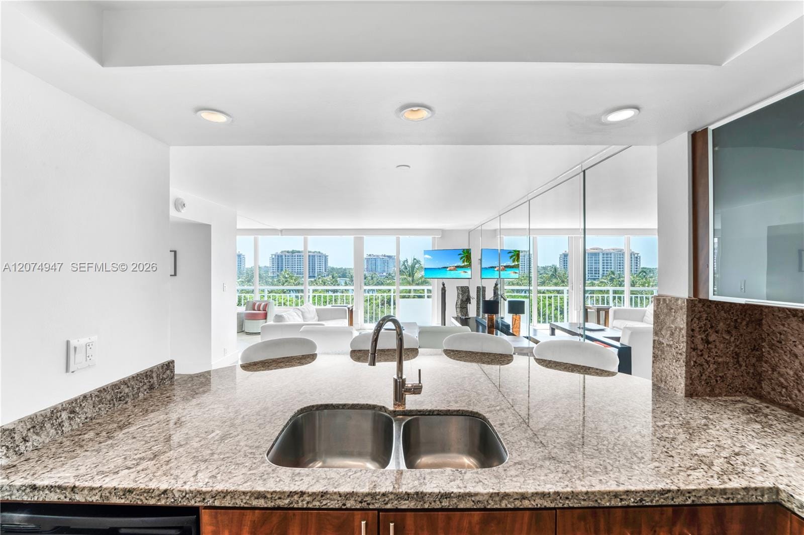 400 S Pointe Drive 505, Miami Beach, FL 33139 photo 16