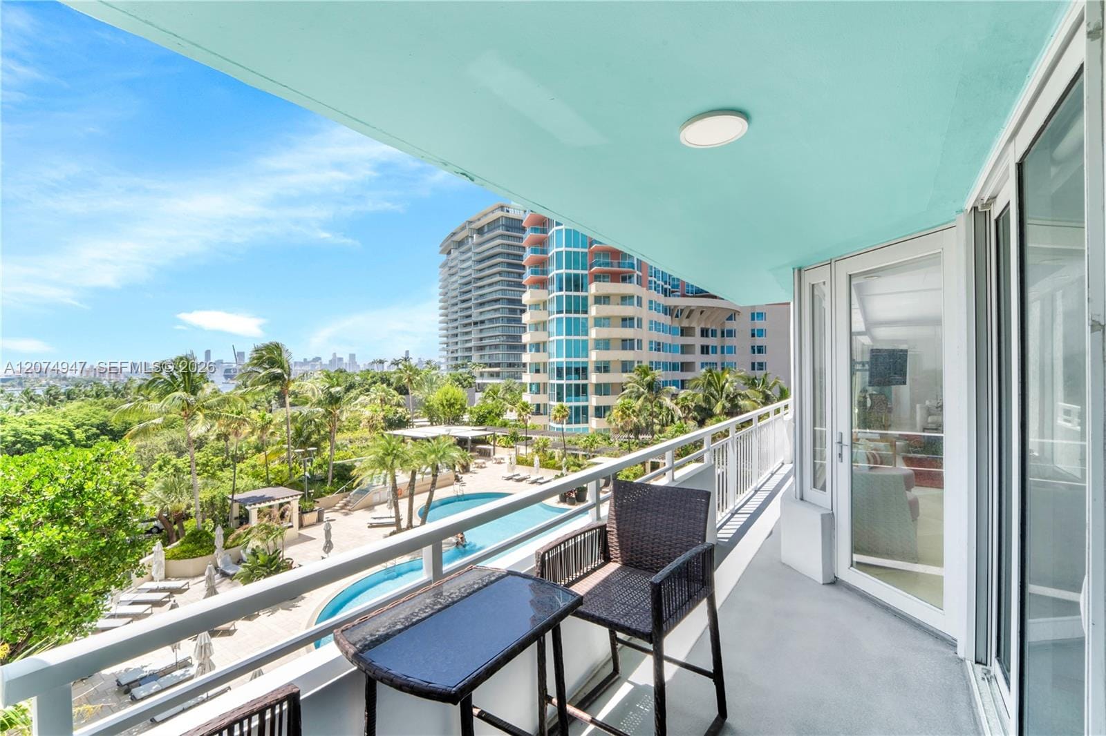 400 S Pointe Drive 505 — photo 9