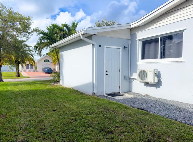 8940 SW 198th Terrace 0, Cutler Bay, FL 33157