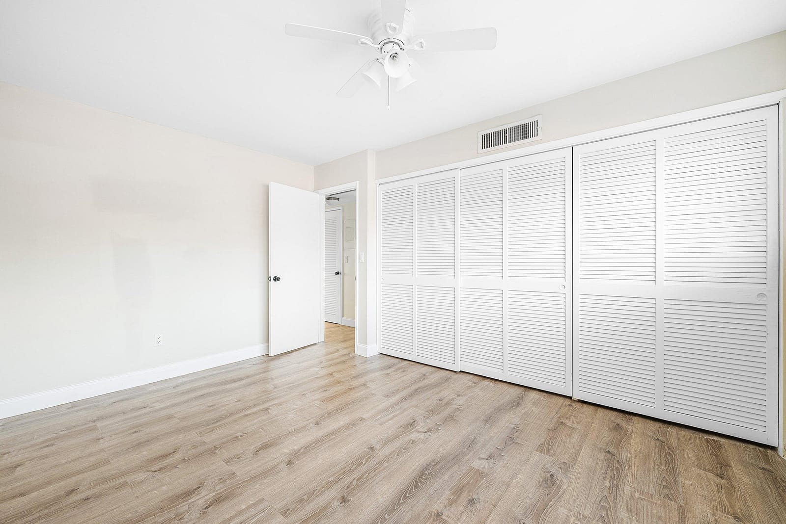 2455 NE 51st Street E102 — photo 10