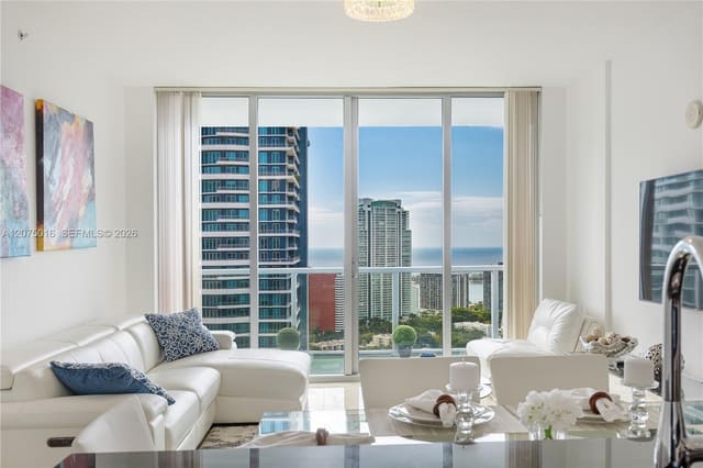 79 SW 12th Street 3704, Miami, FL 33130