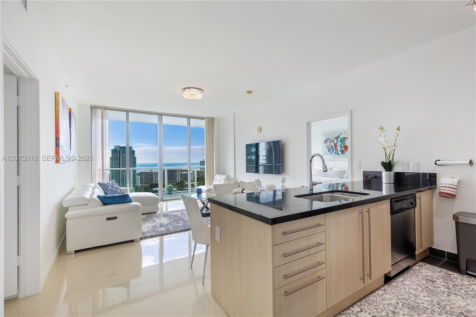 79 SW 12th Street 3704, Miami, FL 33130 photo 2