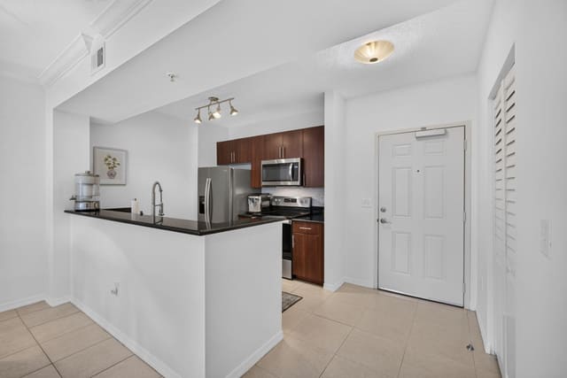 4905 Midtown Lane 2211, Residences At Midtown, Palm Beach Gardens, FL