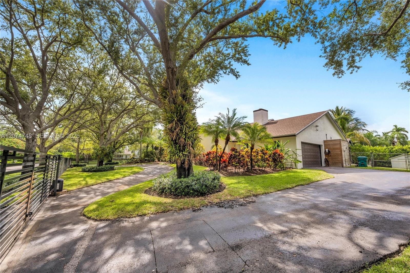 8440 SW 182nd Terrace — photo 4