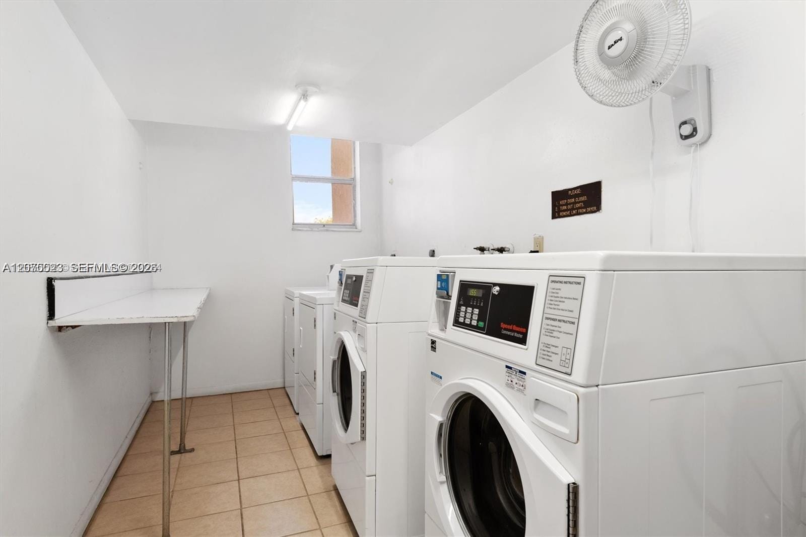 1865 S Ocean Drive 2D — photo 2