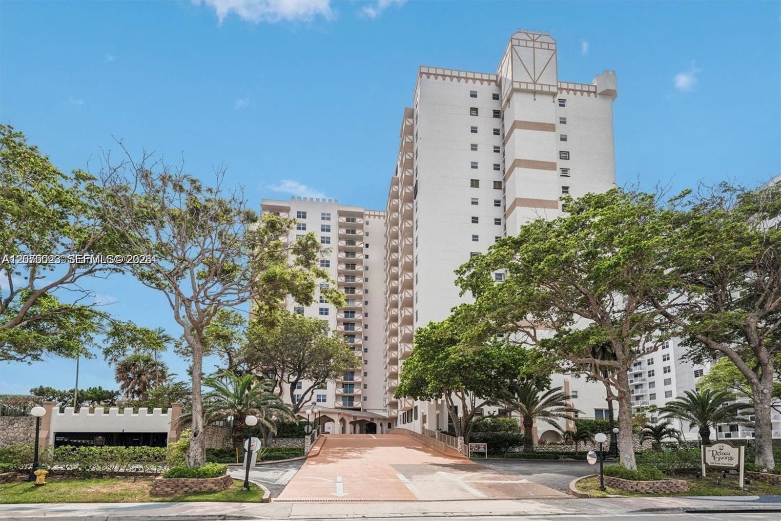 1865 S Ocean Drive 2D, Hallandale Beach, FL 33009
