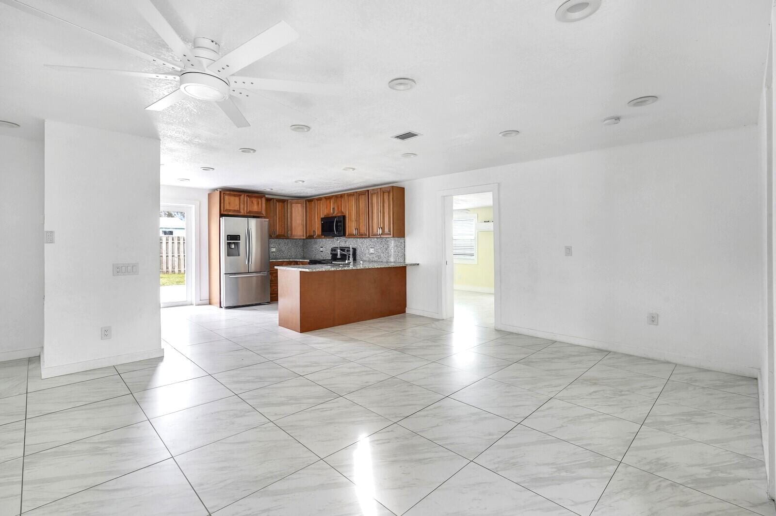 4389 BELLEWOOD Street — photo 3