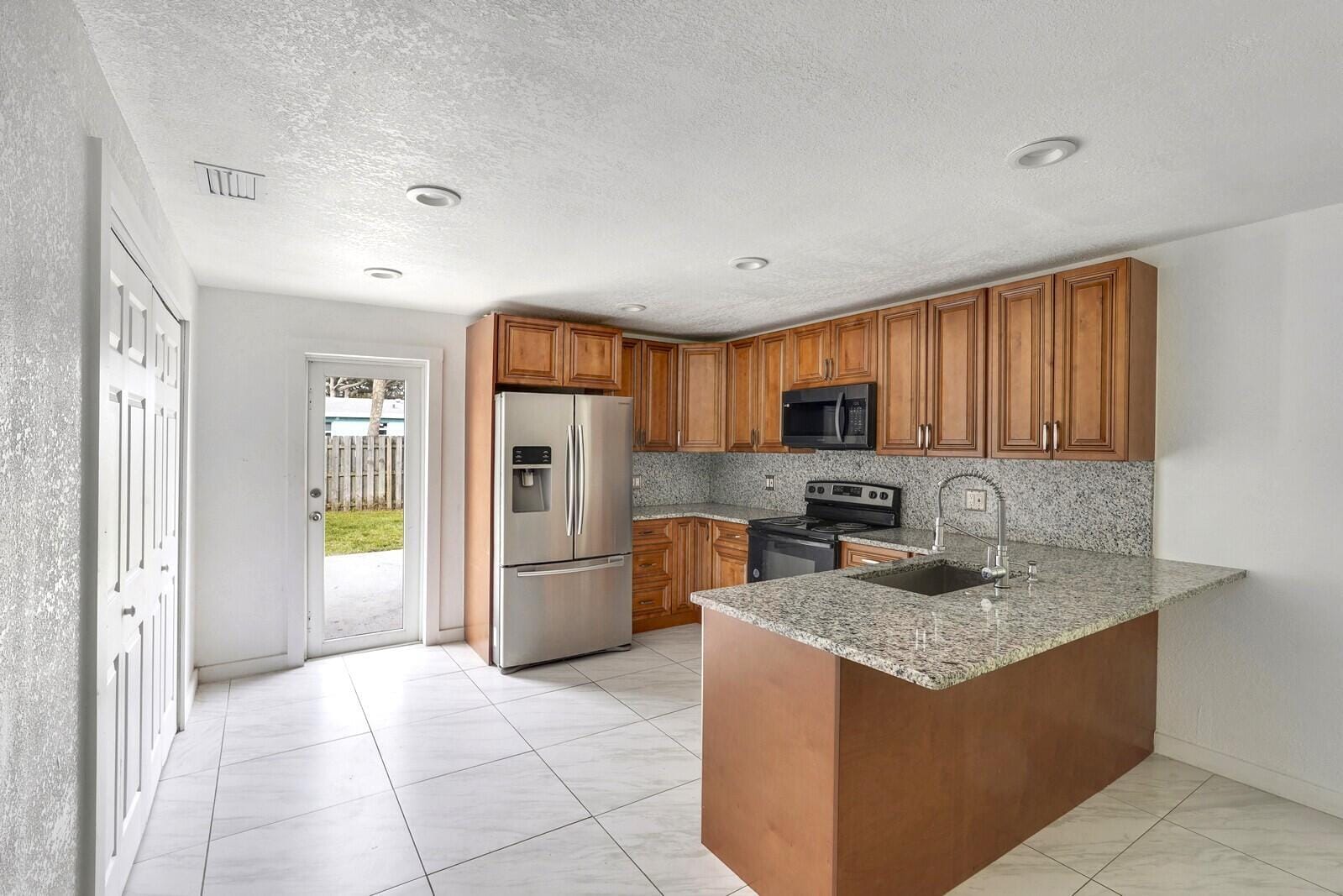 4389 BELLEWOOD Street — photo 6
