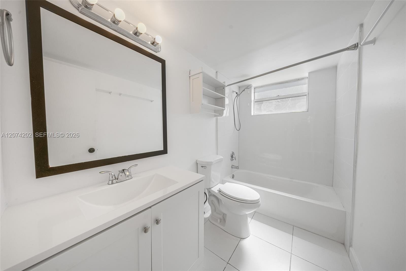 14155 SW 87th Street 404-E — photo 2