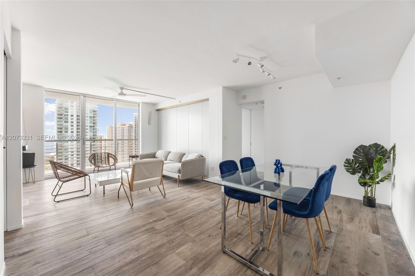 335 S Biscayne Boulevard 2805 — photo 4