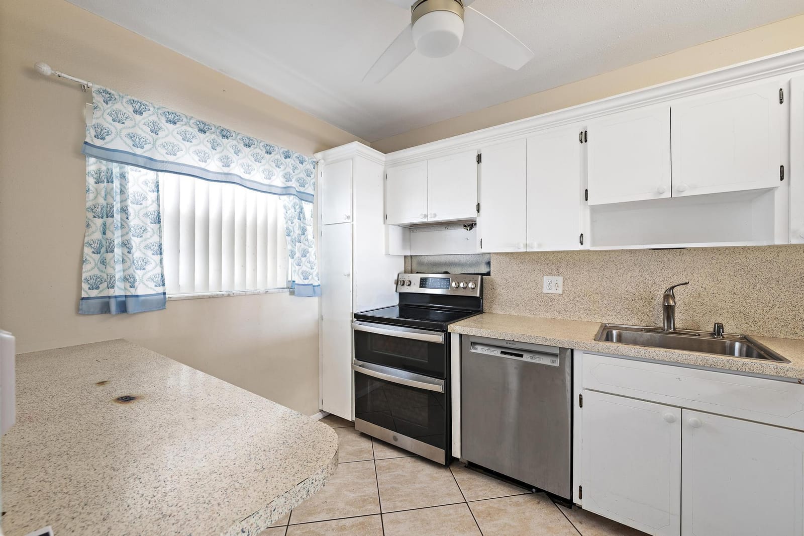 29 Yacht Club Drive Unit 405 — photo 3