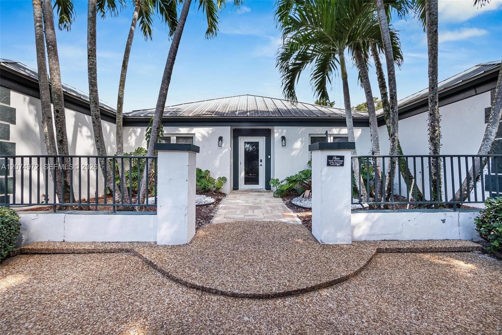 11155 SW 40th Street, Davie, FL 33328