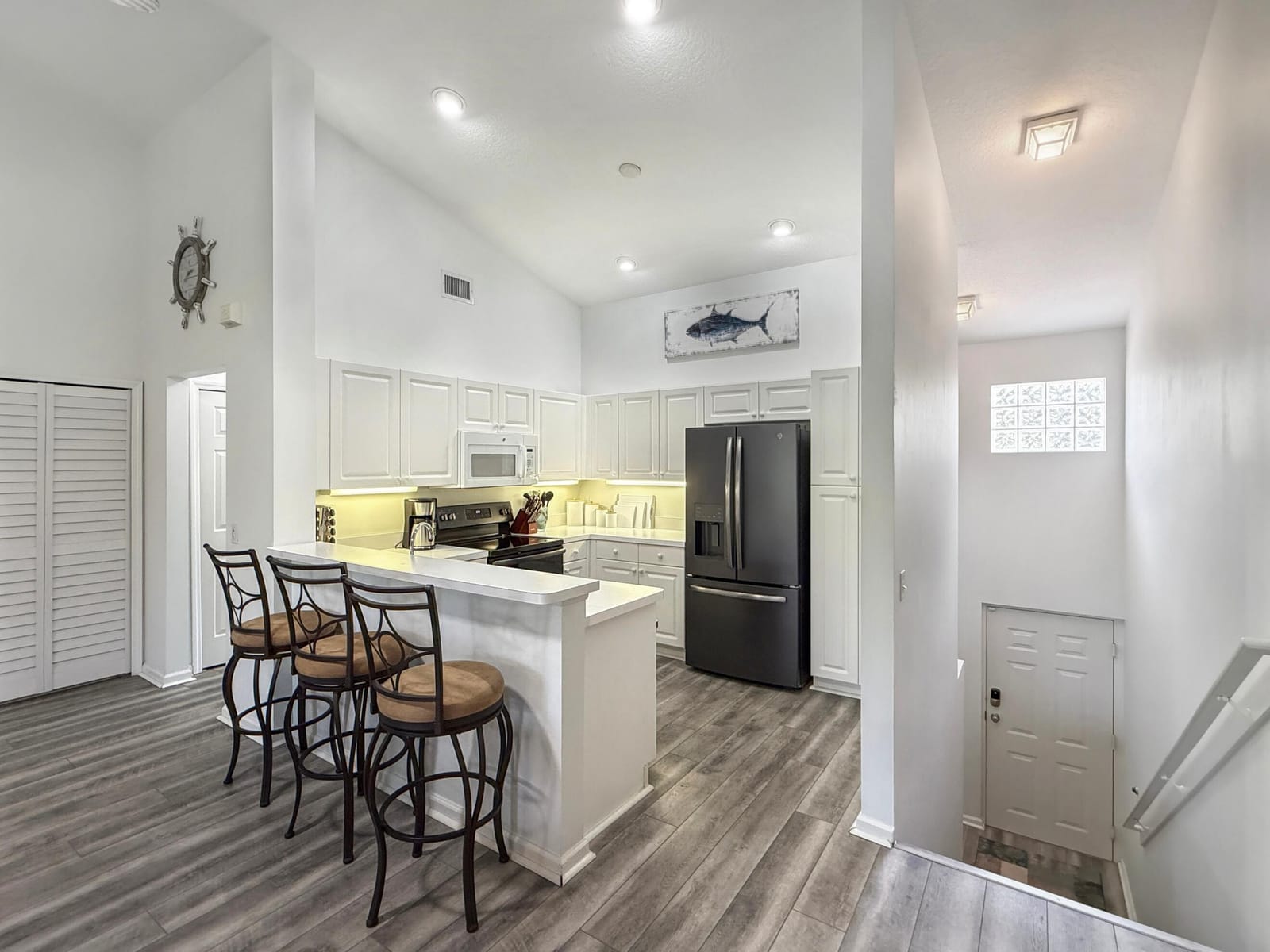 295 Grand Royale Circle 202, Vero Beach, FL 32962 photo 7