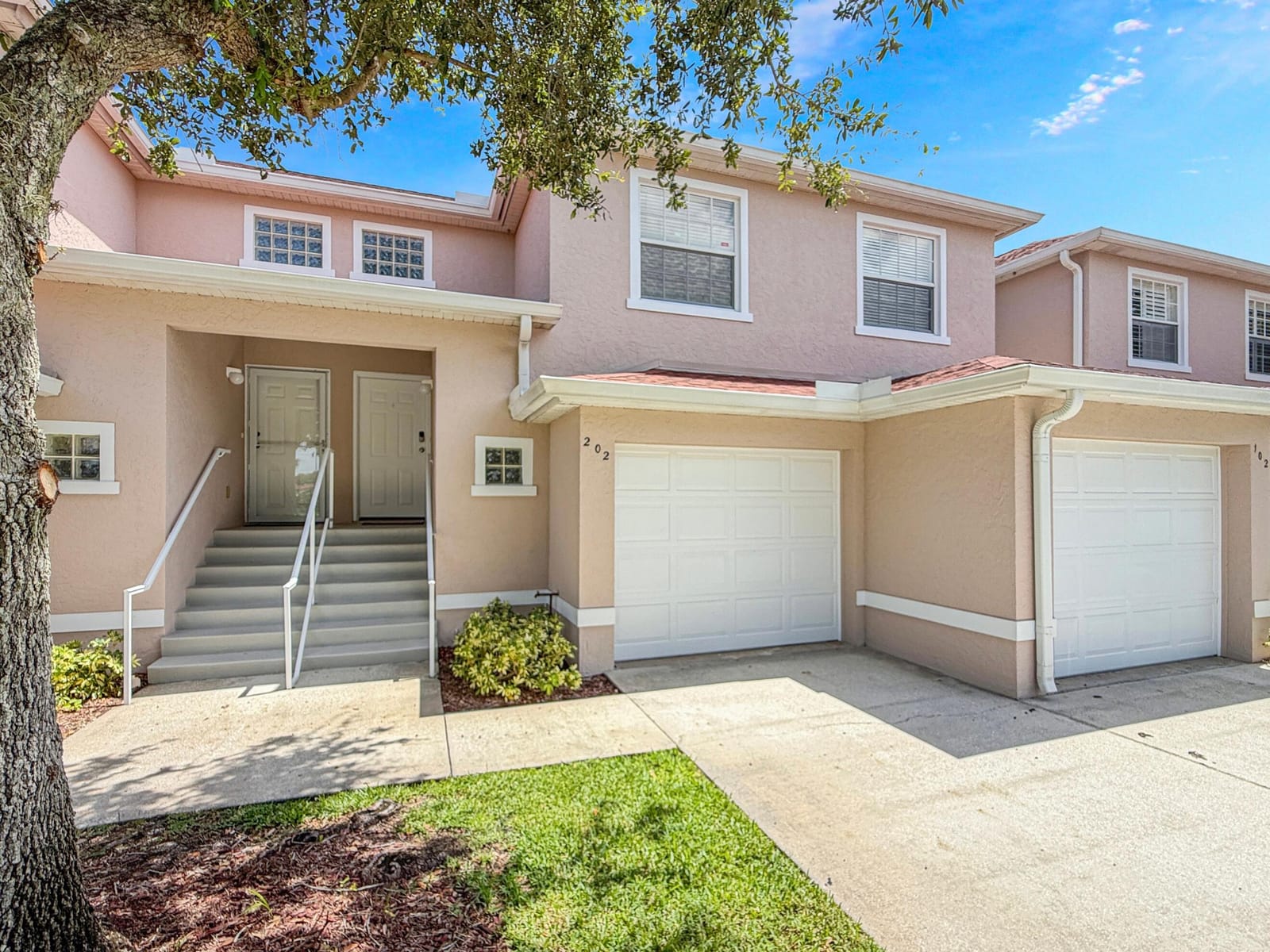 295 Grand Royale Circle 202, Vero Beach, FL 32962