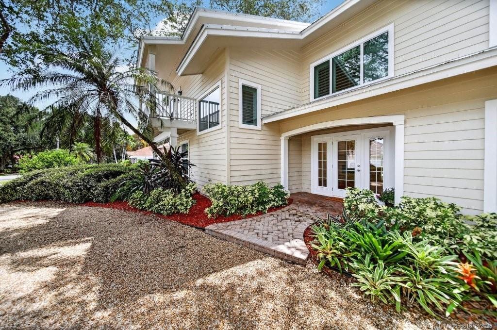 15 Heritage Way, Sewalls Point, FL 34996 photo 2