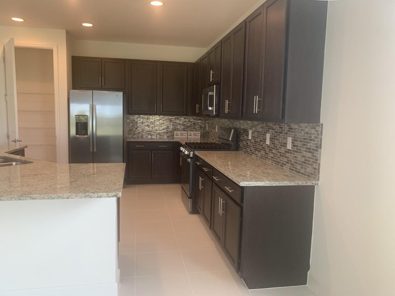 11933 SW Poseidon Way — photo 3