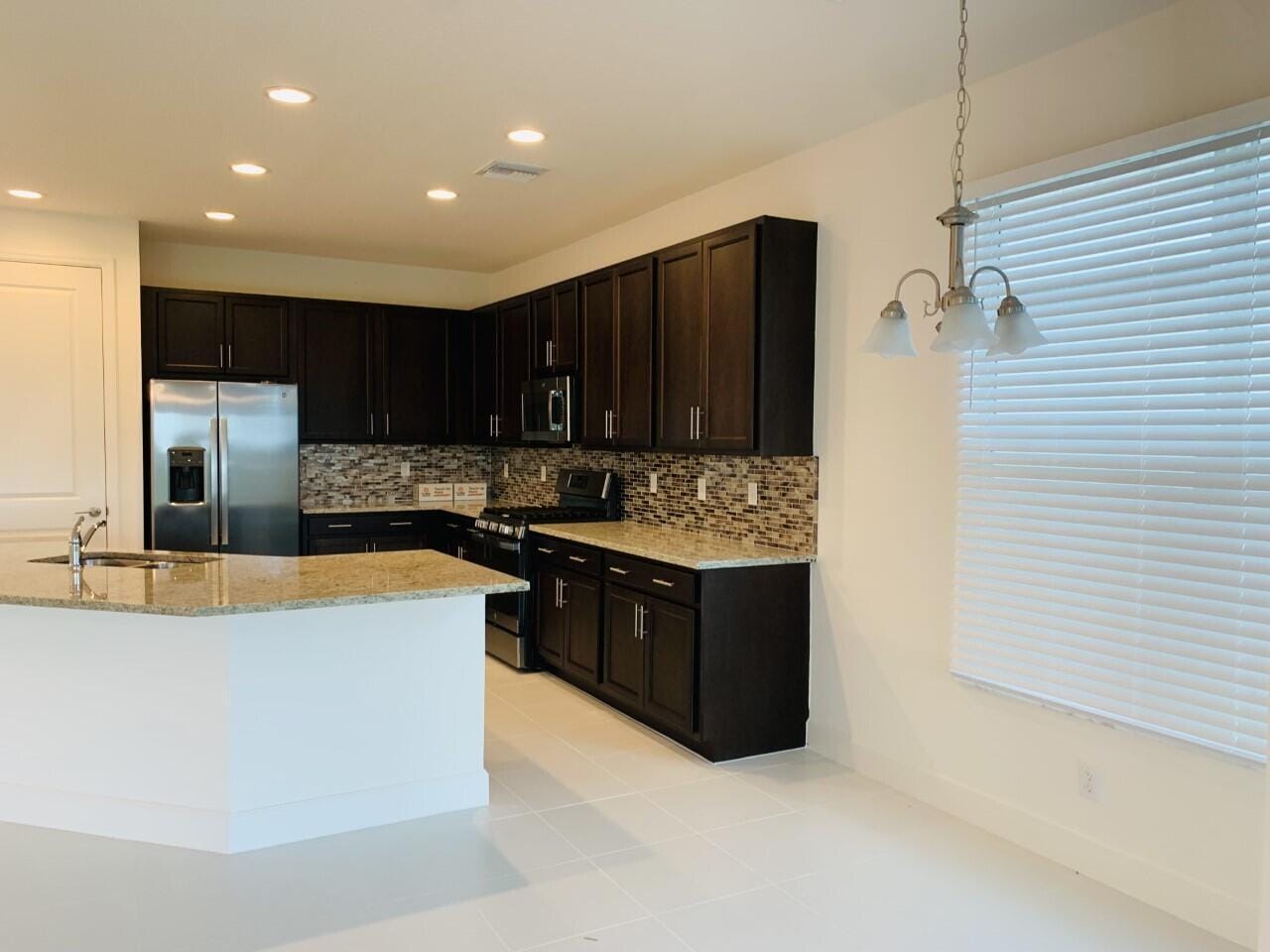 11933 SW Poseidon Way — photo 6