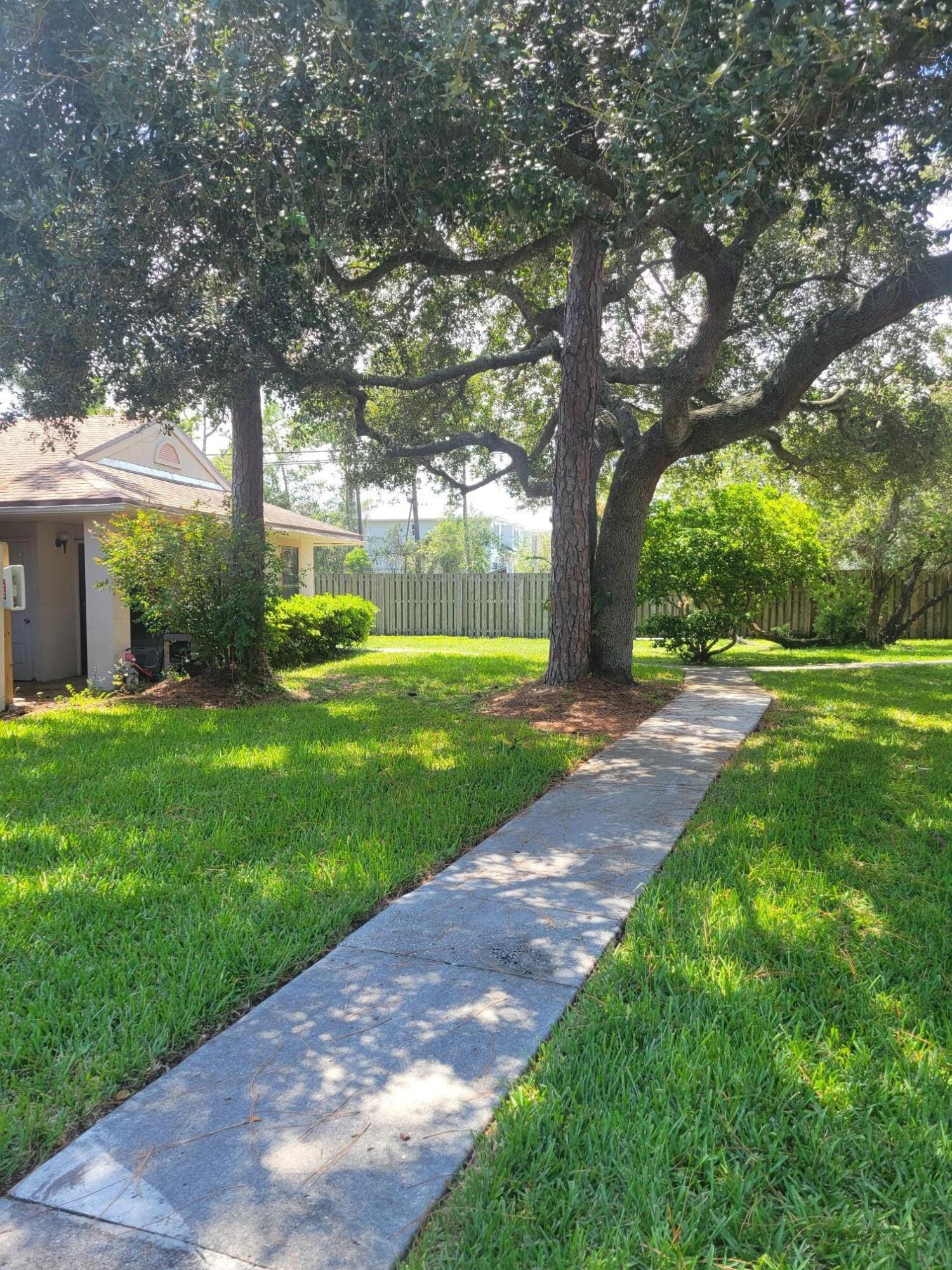 2837 STONEWAY Lane D — photo 2