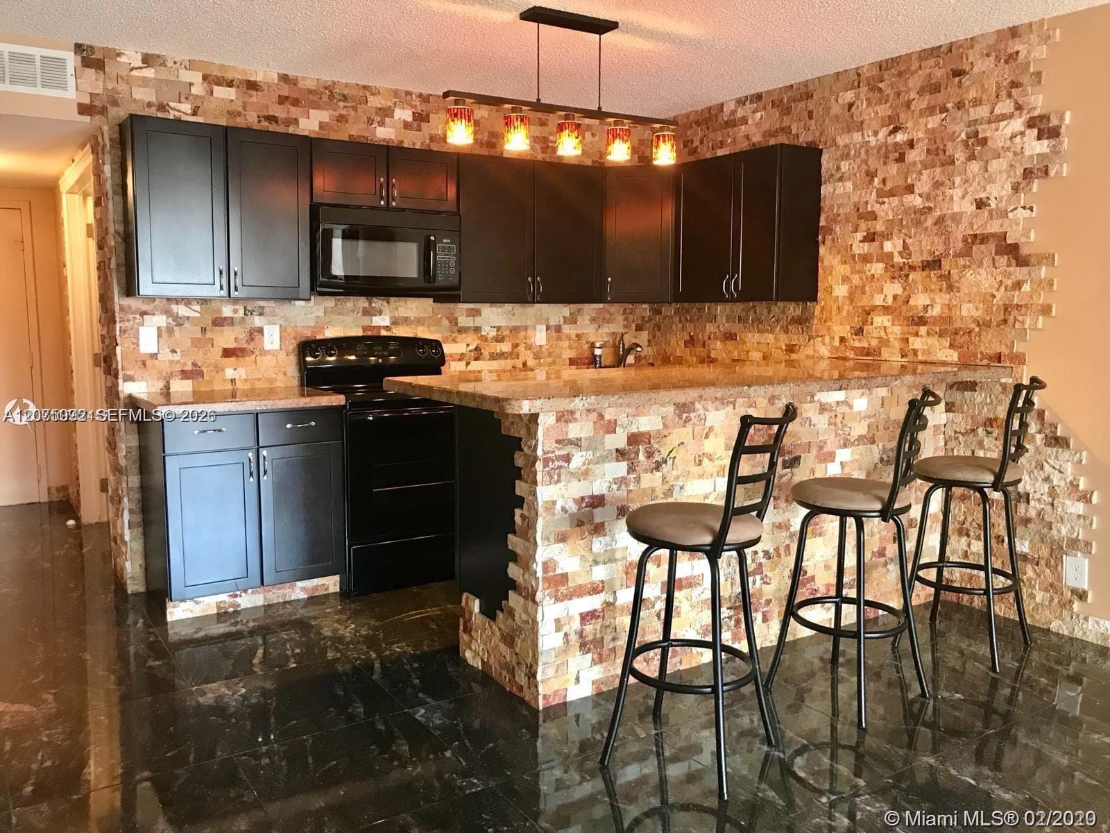 600 S Three Islands Boulevard 1018, Hallandale Beach, FL 33009 photo 2