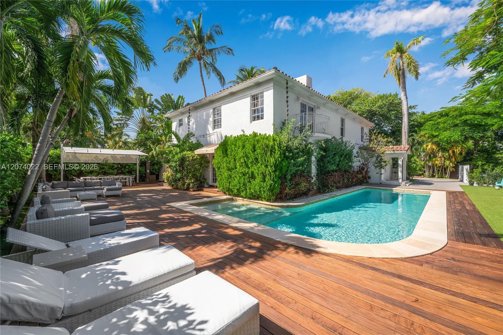 140 N Hibiscus Drive, Miami Beach, FL 33139 photo 4