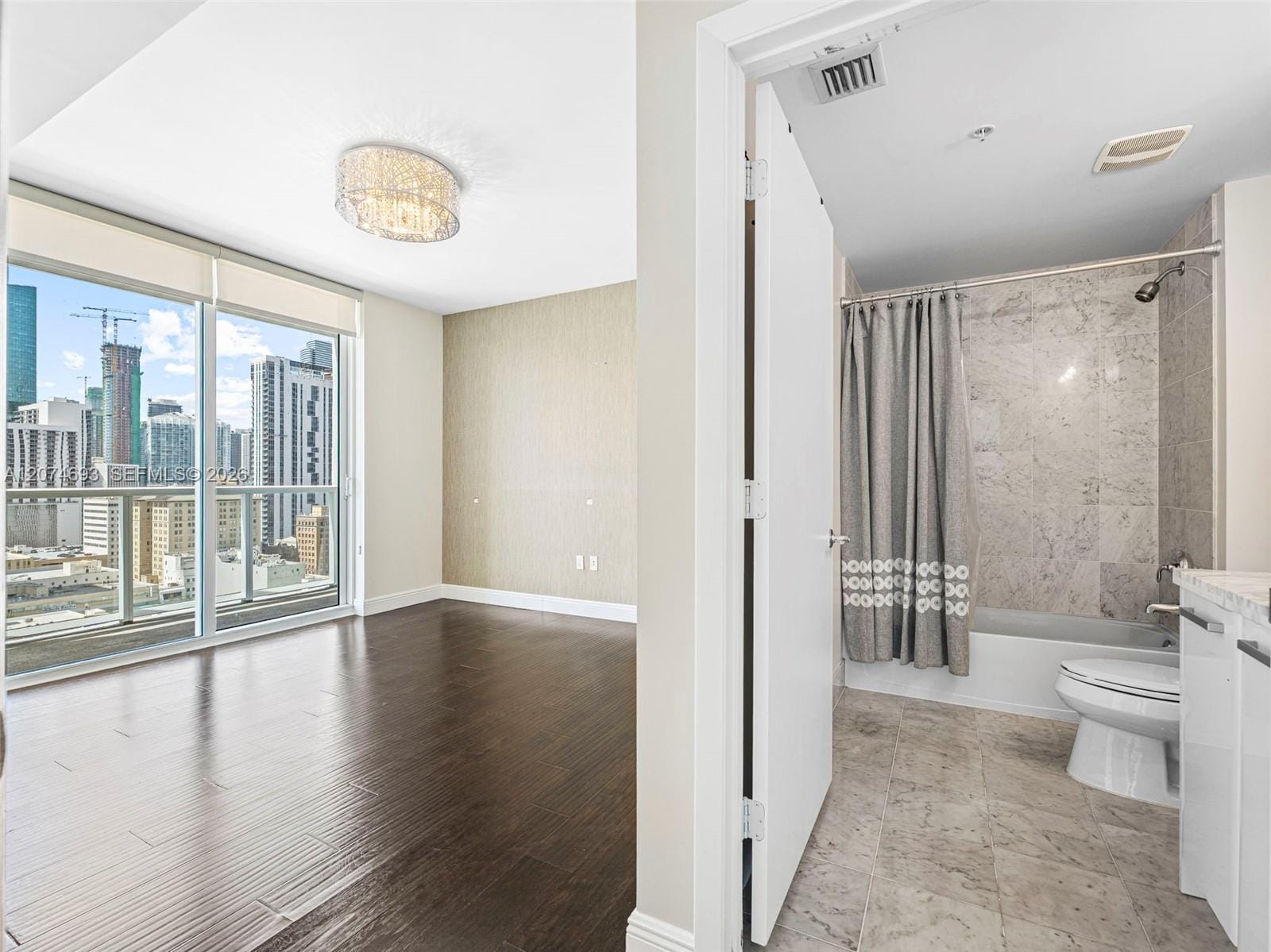 244 Biscayne Boulevard 1803, Miami, FL 33132 photo 23
