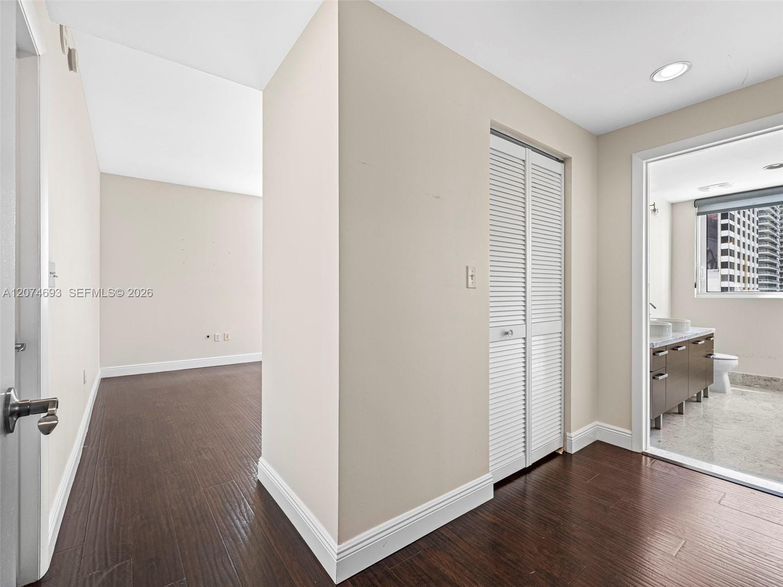 244 Biscayne Boulevard 1803, Miami, FL 33132 photo 28