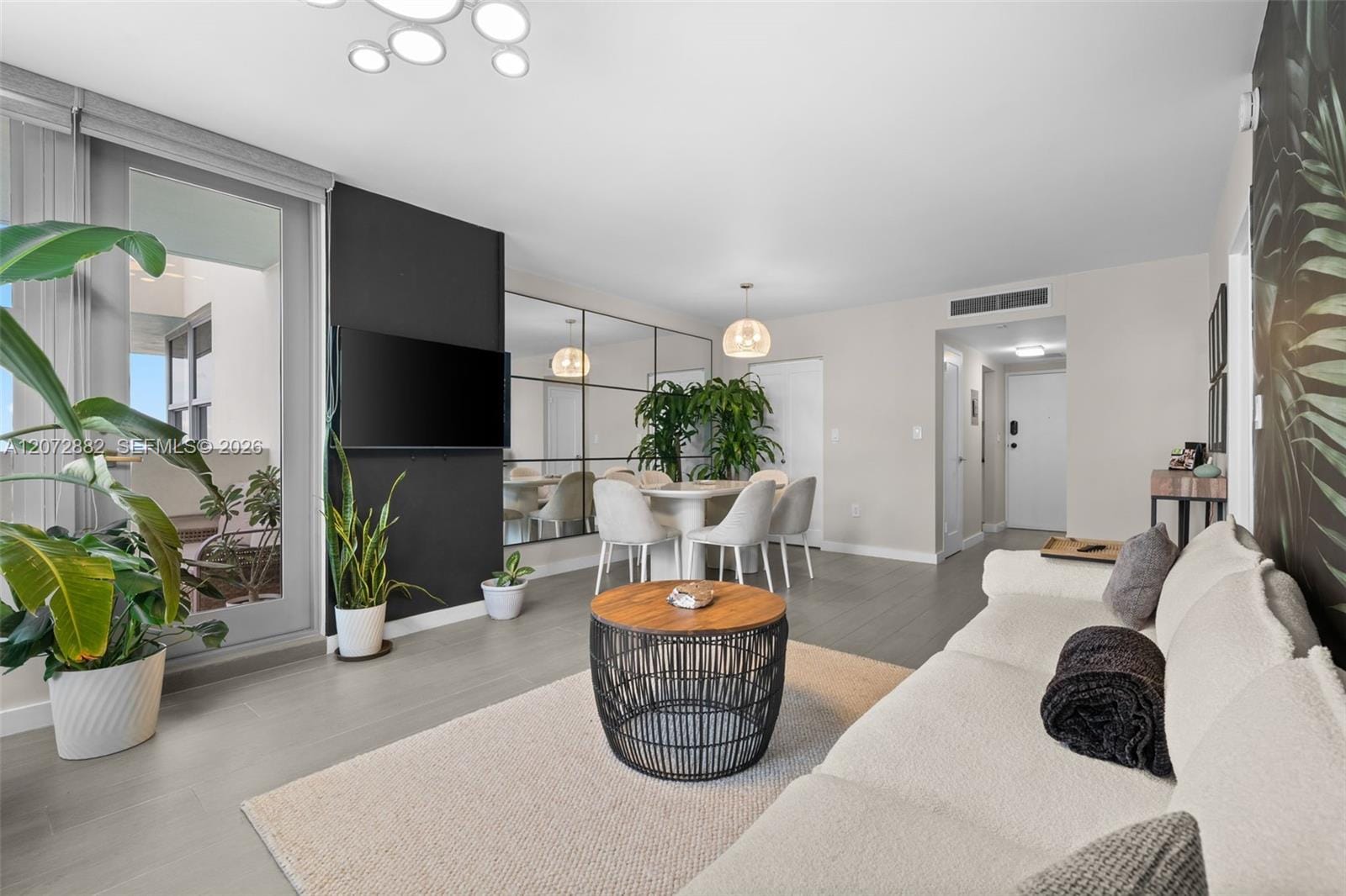 2899 Collins Avenue 1624, Miami Beach, FL 33140 photo 4