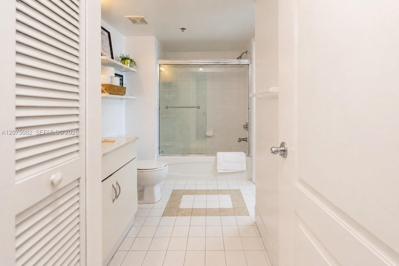 1200 Brickell Bay Drive 3207 — photo 5