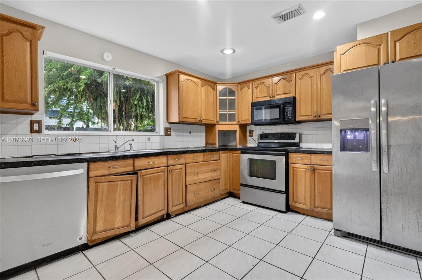 253 NE 211th Terrace, Miami, FL 33179 photo 13