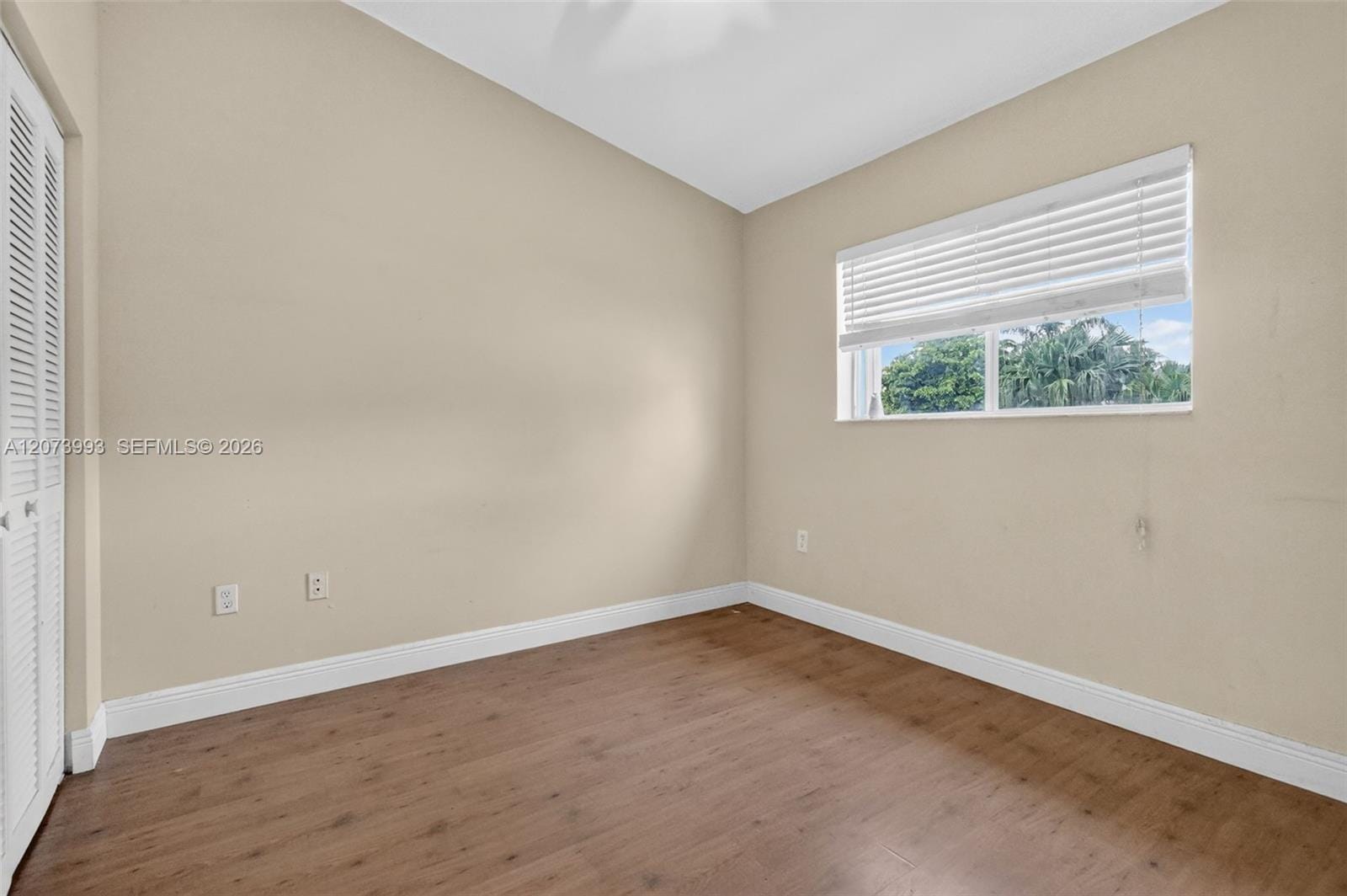 253 NE 211th Terrace, Miami, FL 33179 photo 17