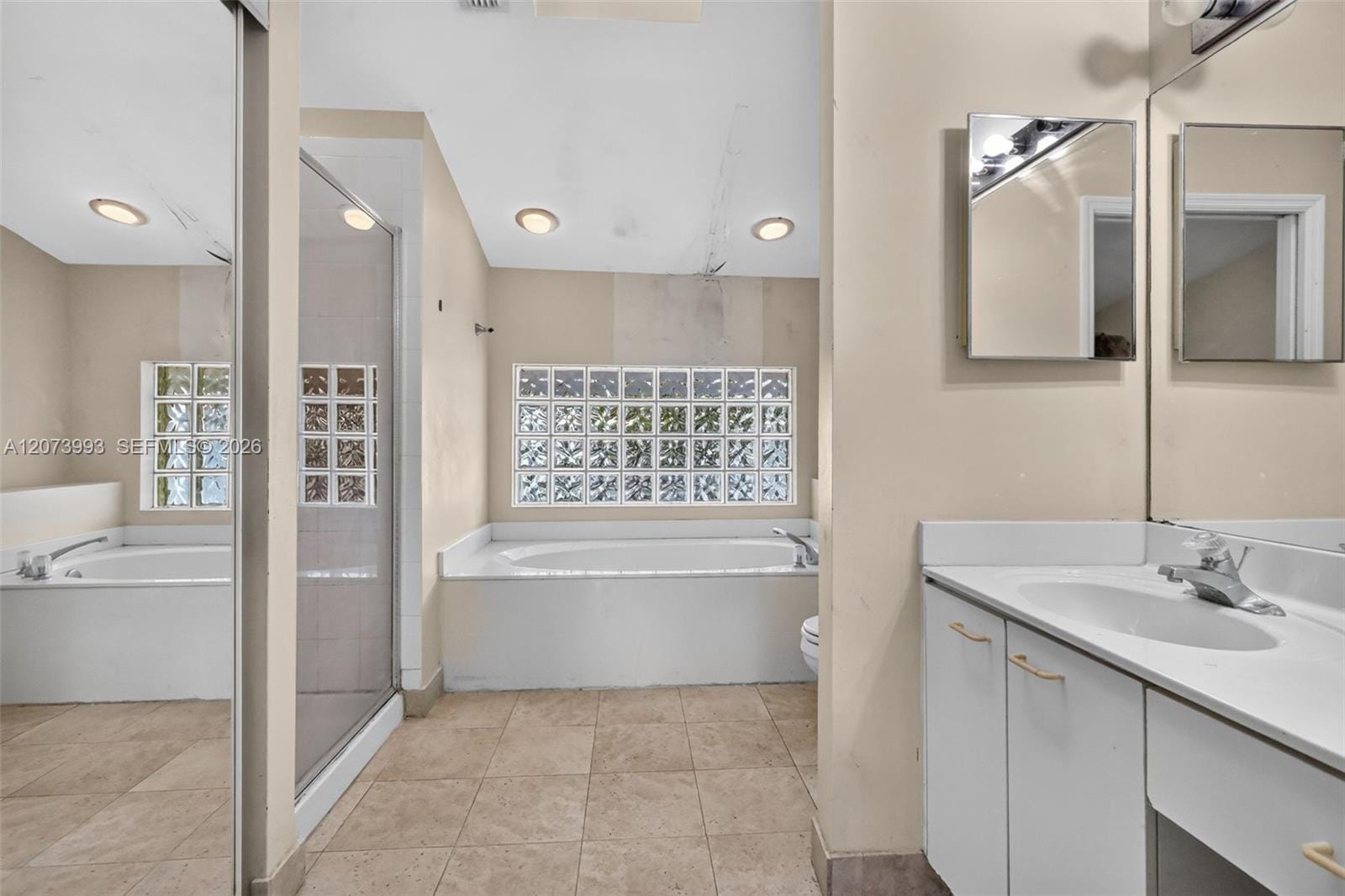 253 NE 211th Terrace, Miami, FL 33179 photo 25