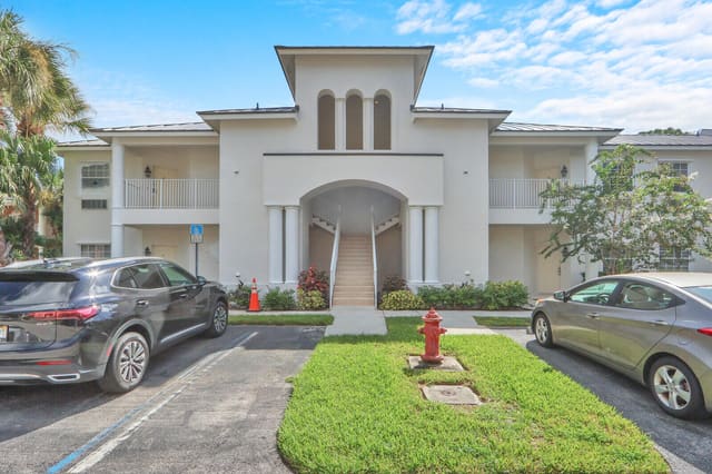 8034 Carnoustie Place B, Port St. Lucie, FL 34986