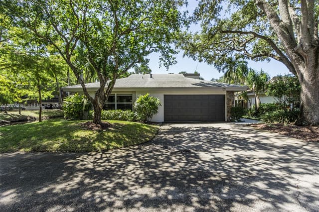 13 Dogwood Road, Hollywood, FL 33021