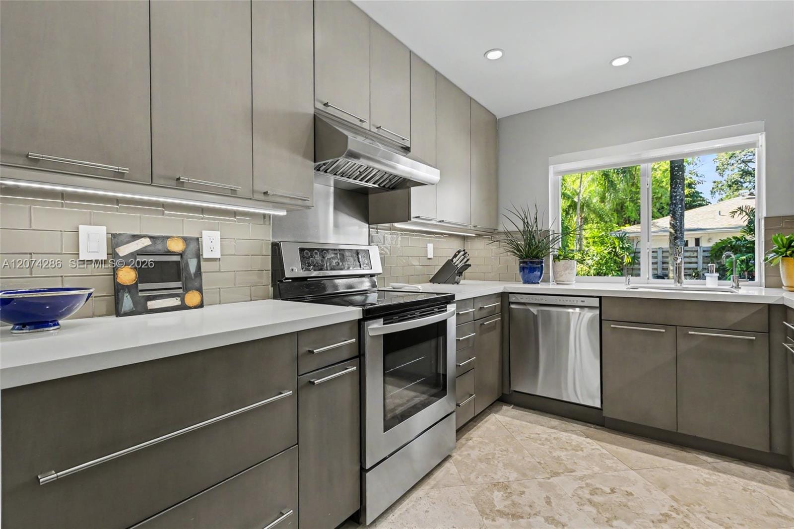13 Dogwood Road, Hollywood, FL 33021 photo 16