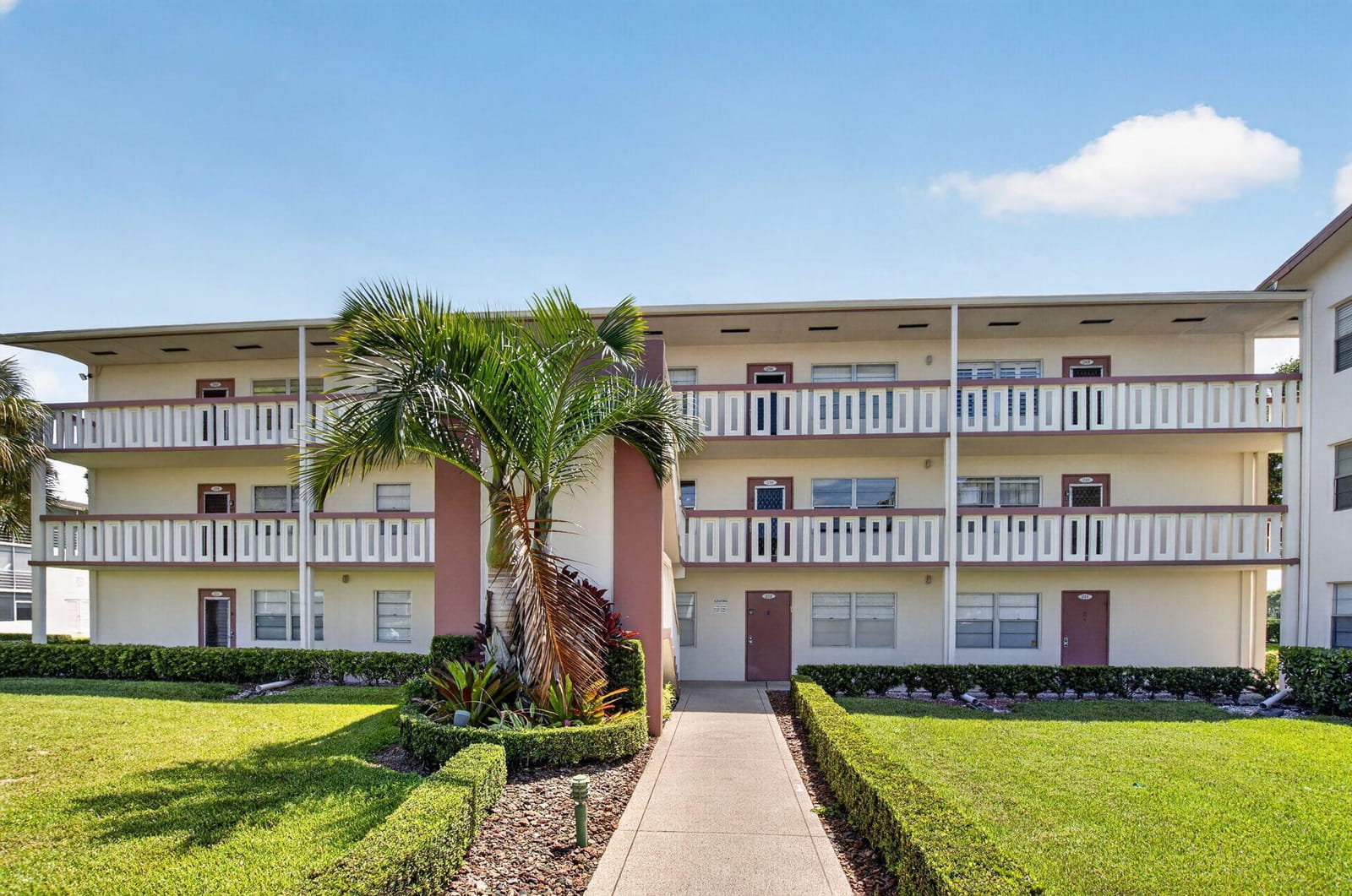 236 Preston Way f, Boca Raton, FL 33434
