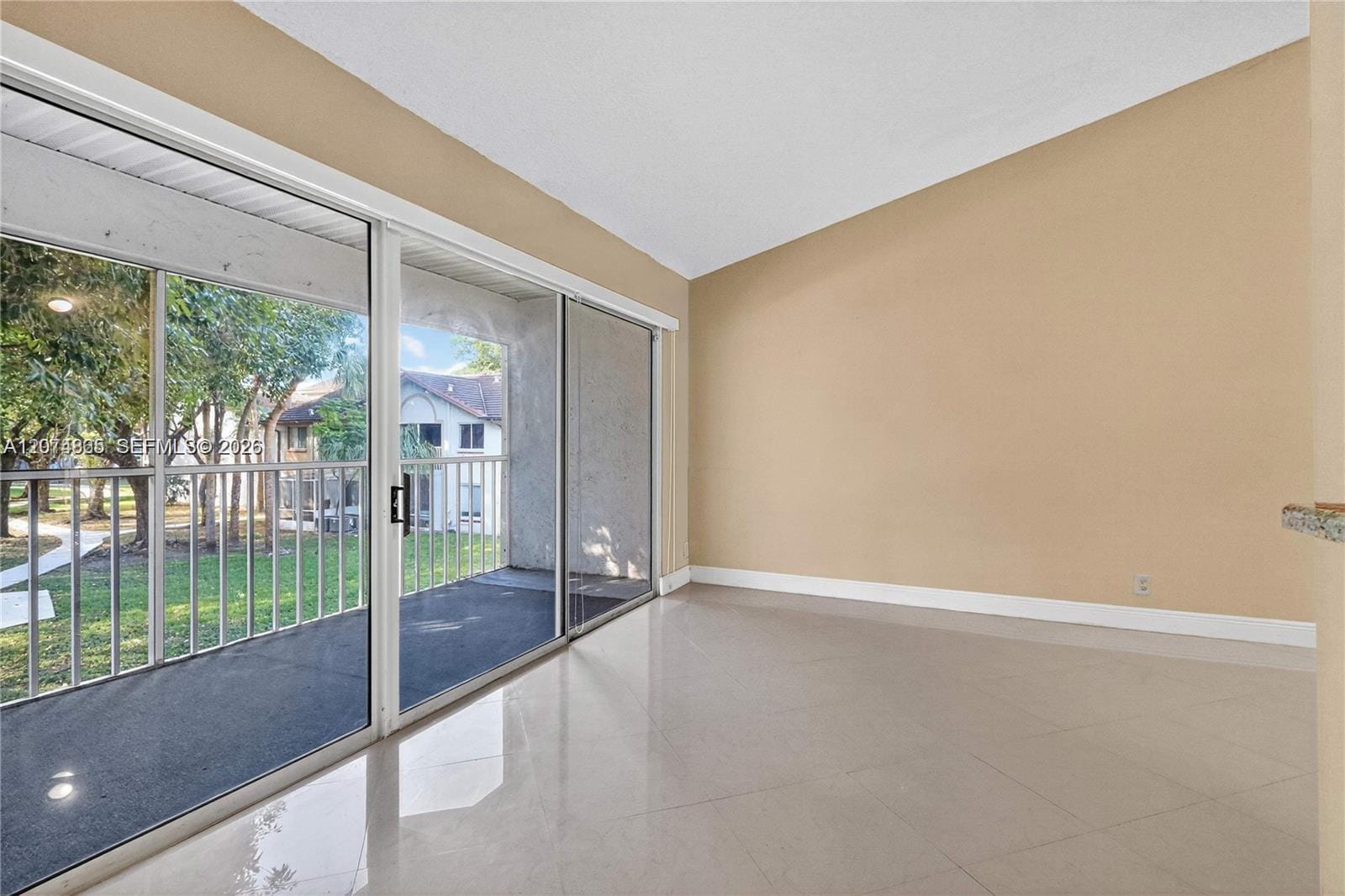 9407 SW 138th Place 9407 — photo 11