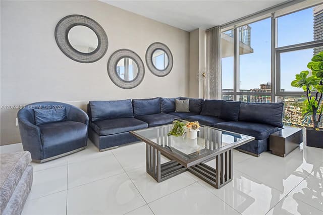 851 NE 1st Avenue 3301, Miami, FL 33132